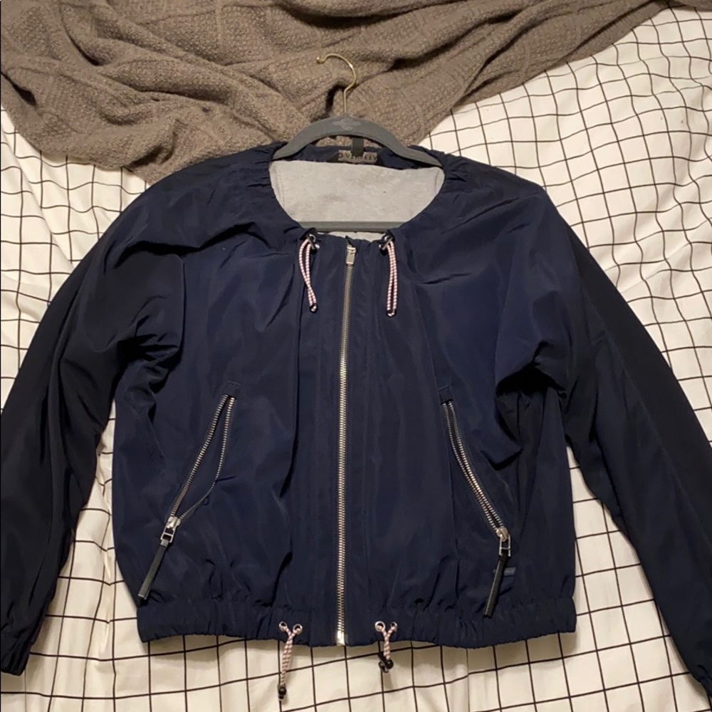 Jacket / windbreaker